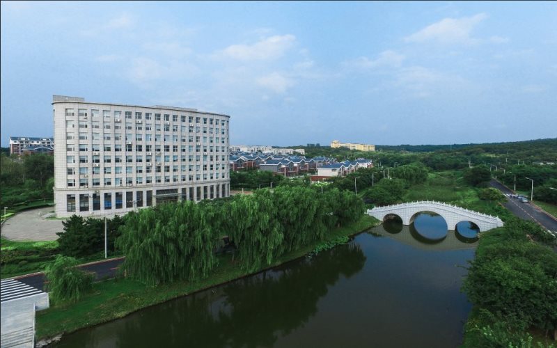 辽宁装备制造职业技术学院校园风景