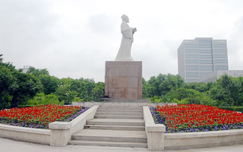 黑龙江中医药大学校园风景