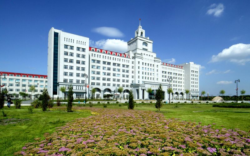 哈尔滨商业大学校园风景