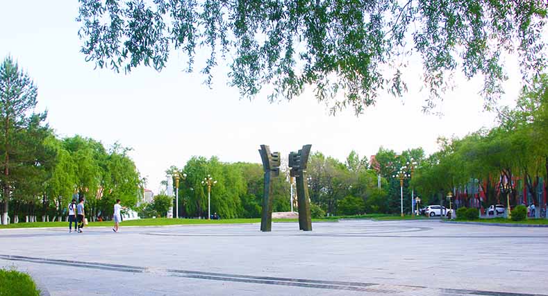 黑龙江工业学院校园风景