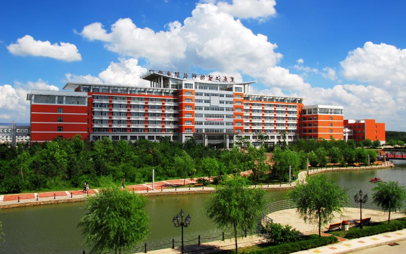 黑龙江生物科技职业学院校园风景