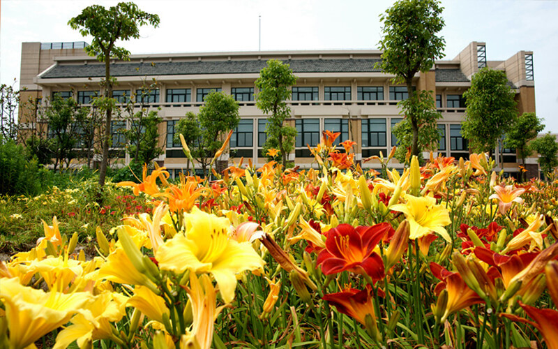 上海应用技术大学校园风景