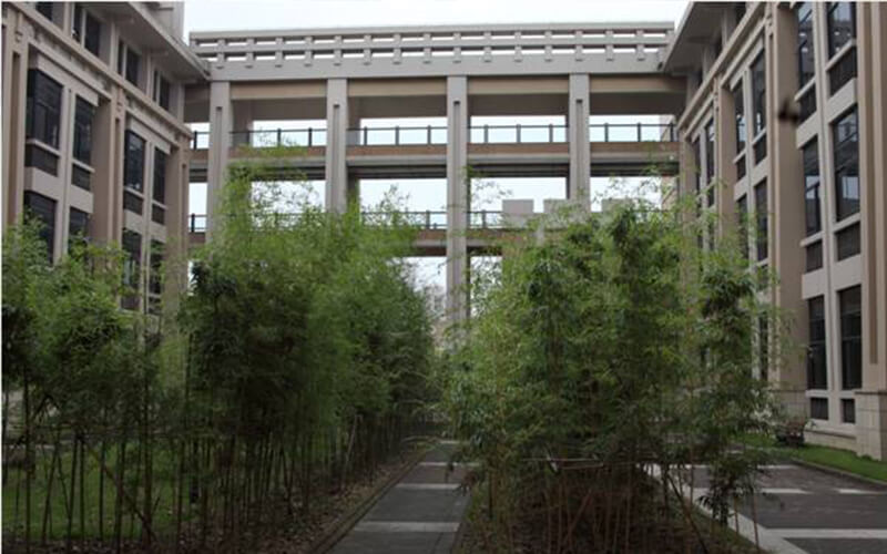 上海应用技术大学校园风景