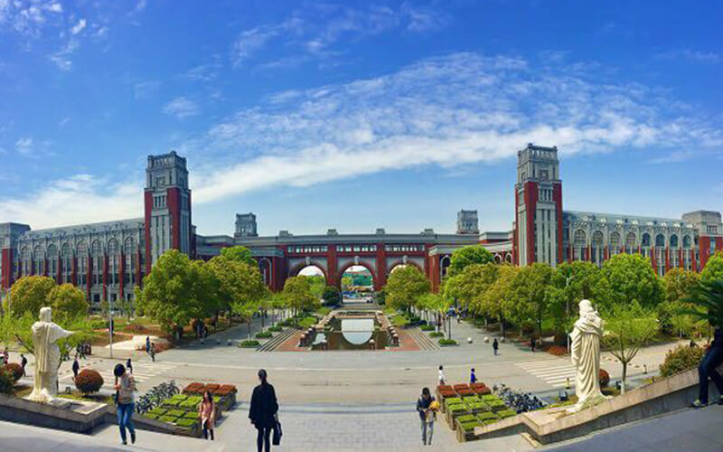 华东政法大学校园风景