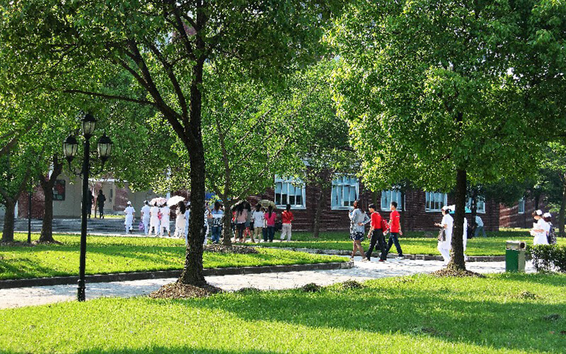 上海立达学院校园风景