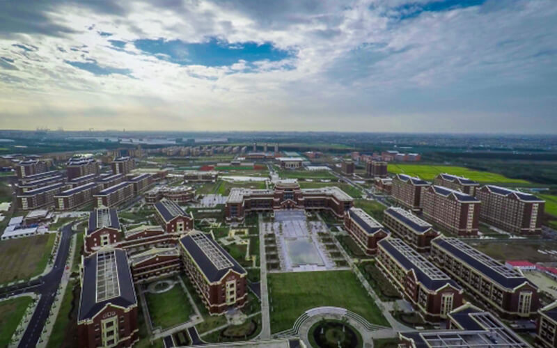 上海建桥学院校园风景