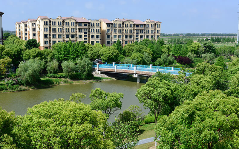 上海外国语大学贤达经济人文学院校园风景