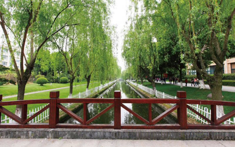 上海师范大学天华学院校园风景