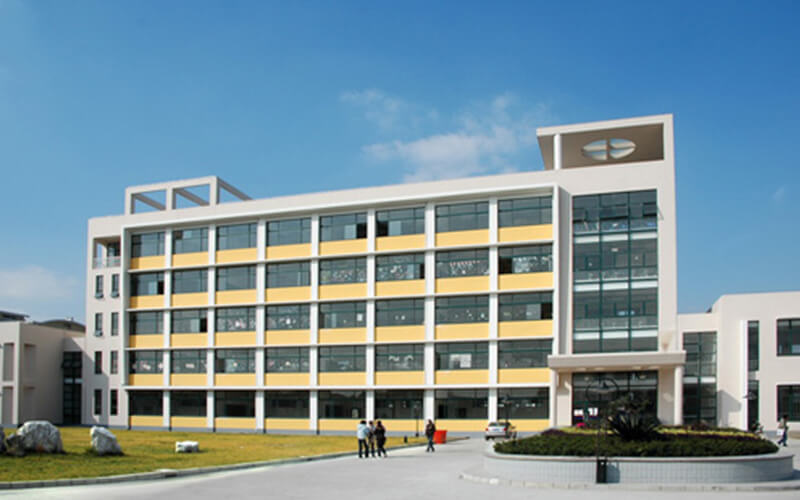 上海工商职业技术学院校园风景