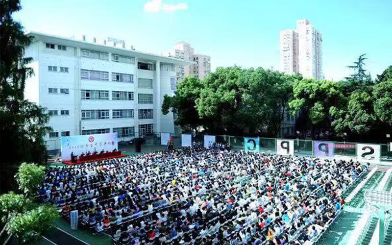 上海出版印刷高等专科学校校园风景