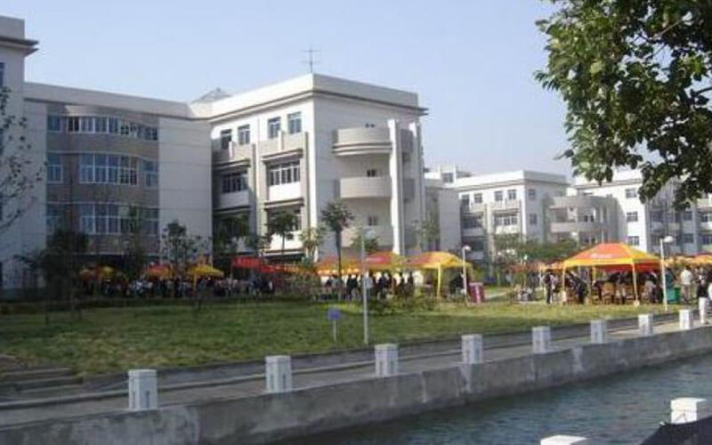 上海交通职业技术学院校园风景