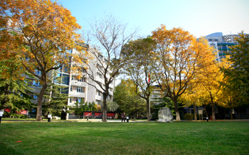 北京青年政治学院校园风景