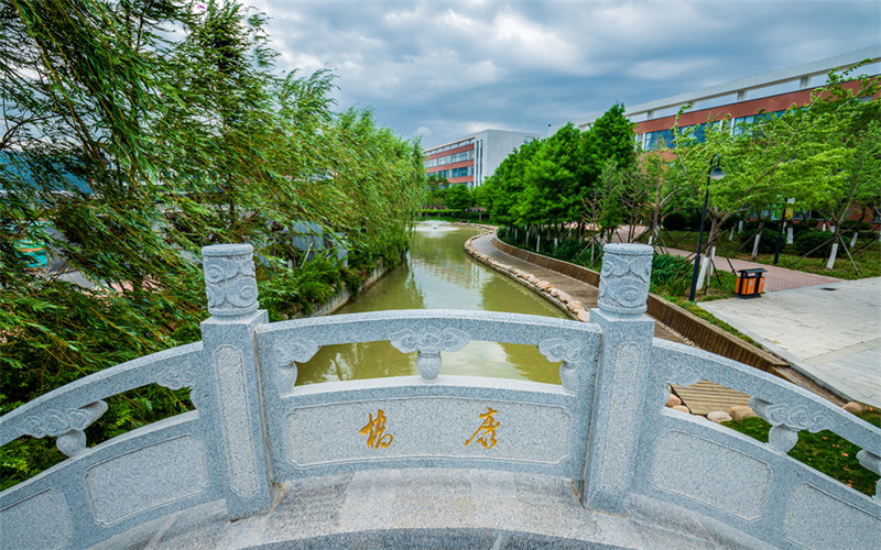 南京医科大学康达学院校园风景