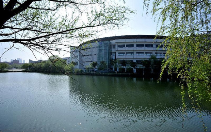 硅湖职业技术学院校园风景