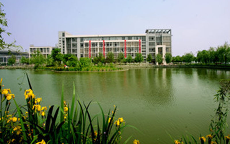 扬州工业职业技术学院校园风景
