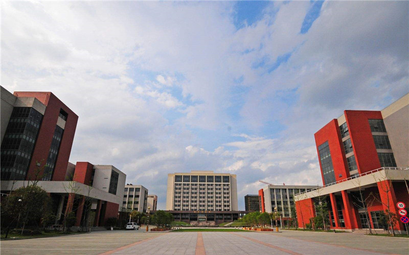 中国计量大学现代科技学院校园风景