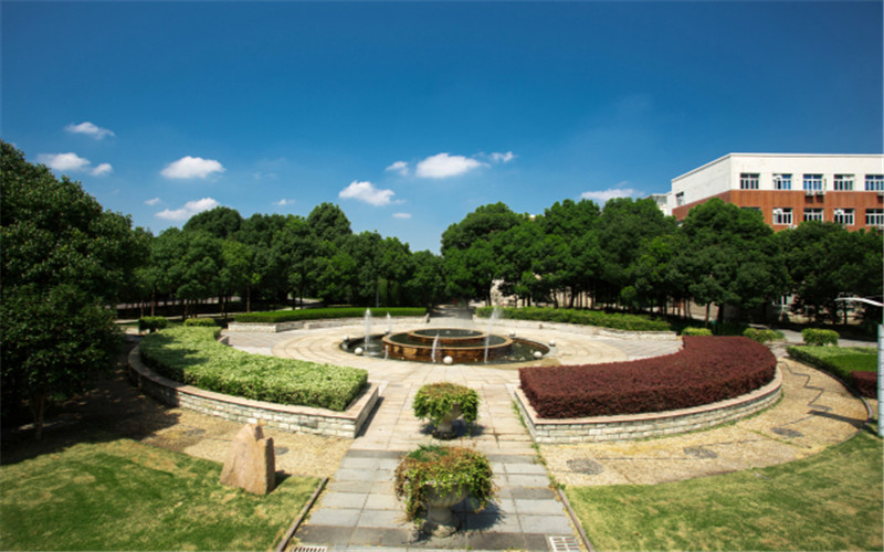 浙江医药高等专科学校校园风景